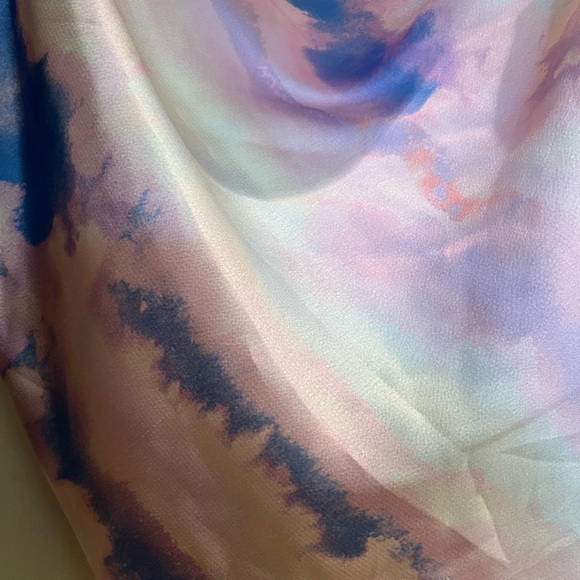 Cowl-neck, semi-cropped tie-dye tank top - Picture 2 of 6